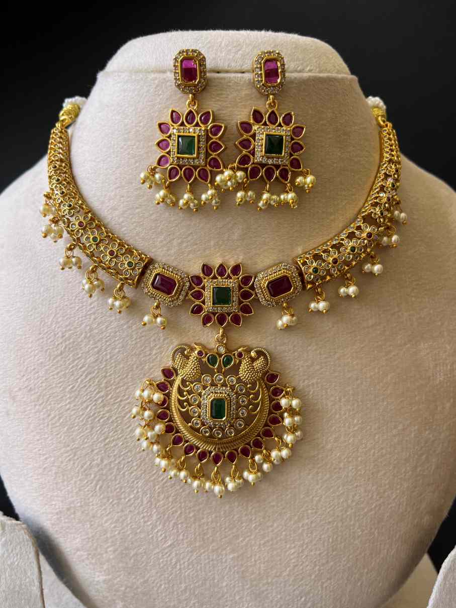 Simple and Beautiful kundan necklace set