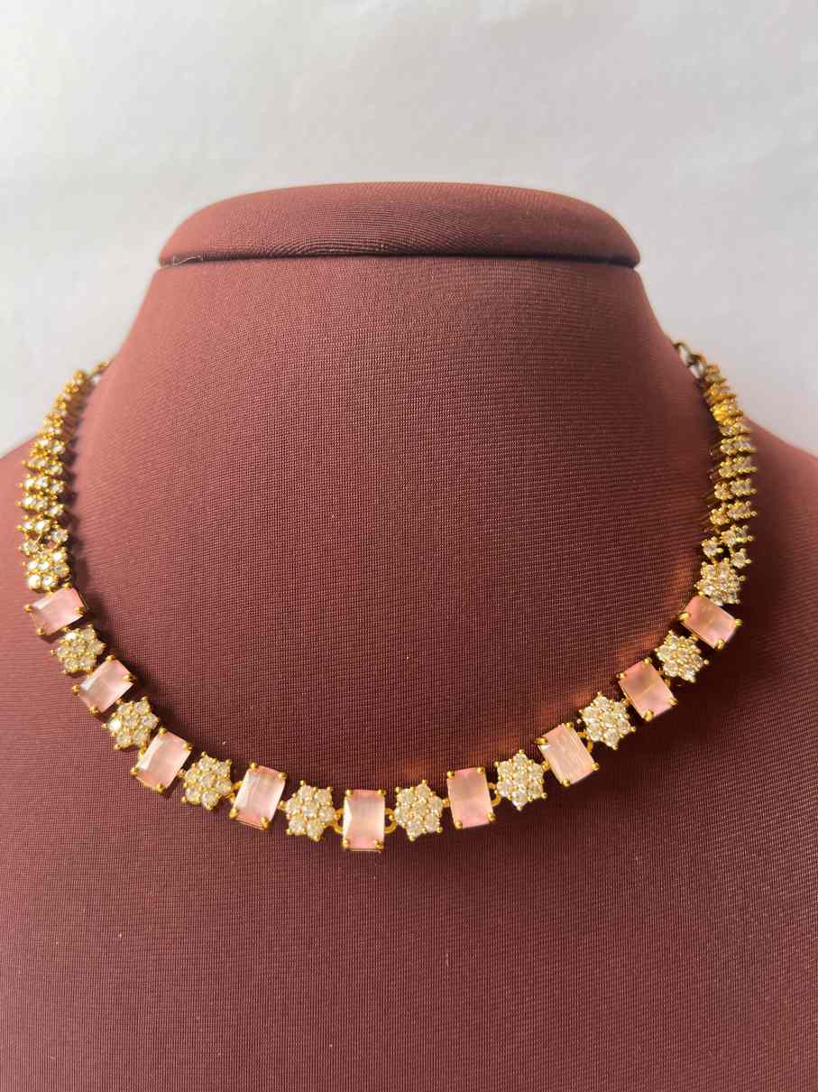Simple Victorian changeable Stone Necklace