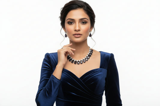 Pretty AD/Victorian Necklace Dark Purple Colour