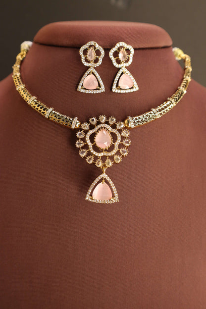 Simple Floral Bloom  Necklace (Available in 2 Colors)