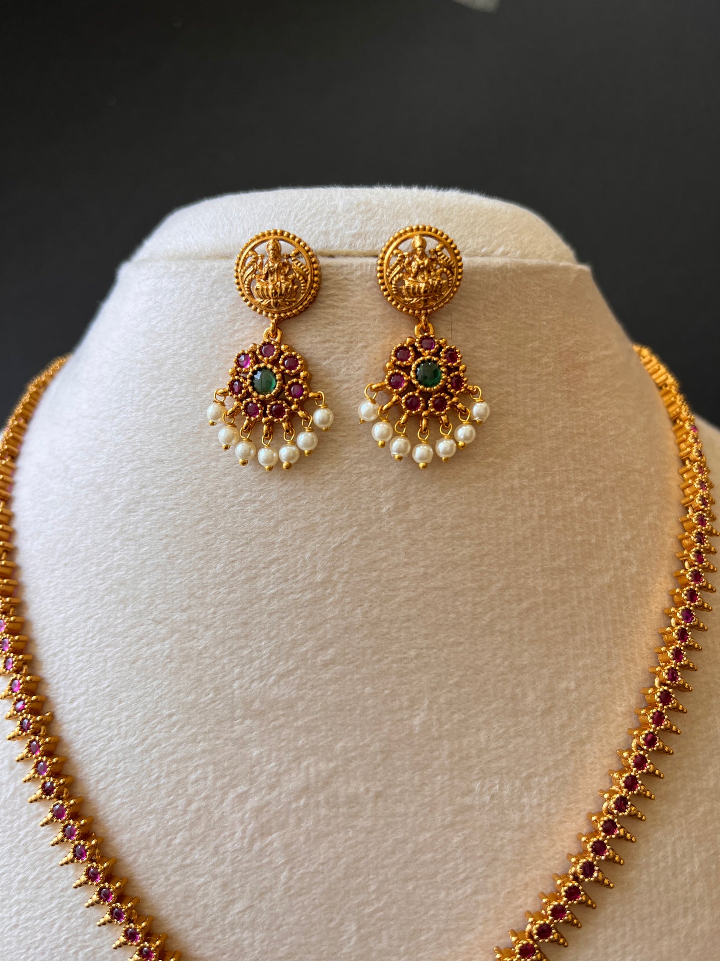 Budget Friendly Simple Pendant Necklace with Ruby Beads Drops