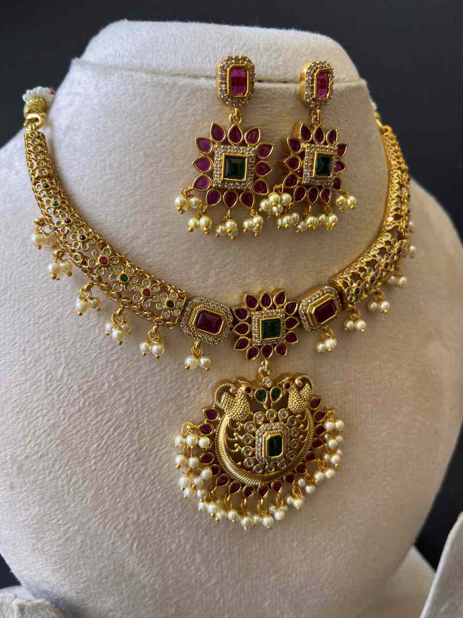 Simple and Beautiful kundan necklace set