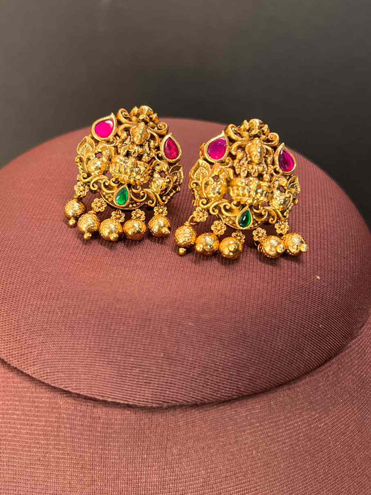 Premium kemp choker with bead drops